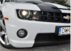 Oklejanie samochodów Chevrolet Camaro - czarne błyszczące pasy + ramka i elementy zderzaka czarny mat