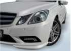Oklejanie samochodów Mercedes E - folia Carbon Biały Perłowy